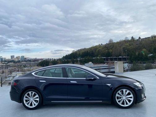 2013 Tesla Model S Performance