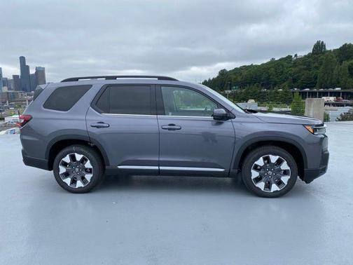 Modern Steel Metallic 2026 Honda Pilot Touring