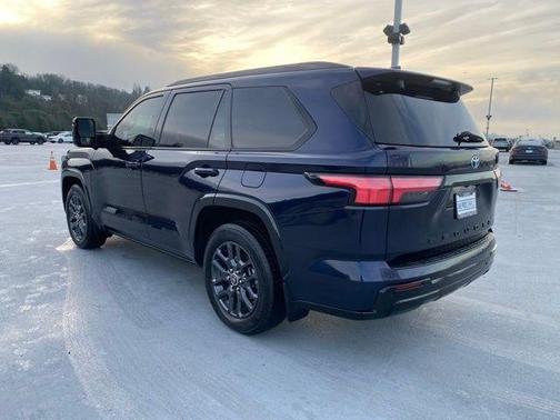 2023 Toyota Sequoia Platinum