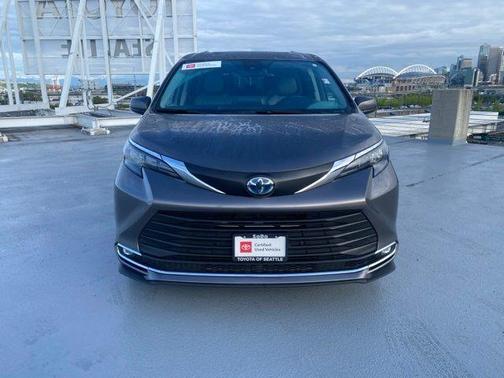 2024 Toyota Sienna XLE