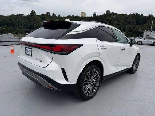 White Pearl 2023 Lexus RX 350 Luxury