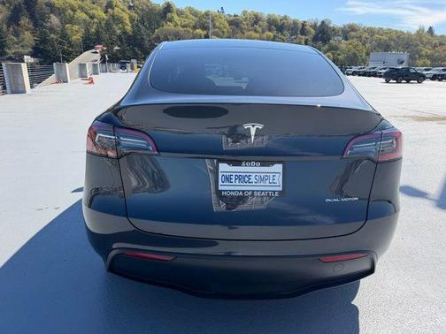 Stealth Gray 2024 Tesla Model Y Long Range
