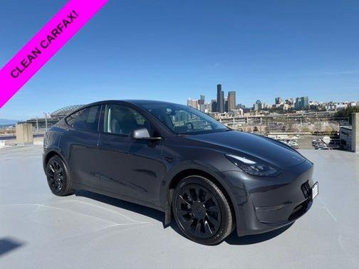 Stealth Gray 2024 Tesla Model Y Long Range