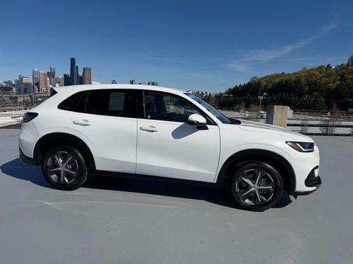 Platinum White 2023 Honda HR-V EX-L