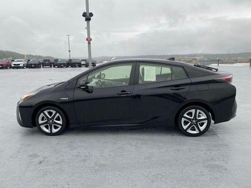 Midnight Black Metallic 2017 Toyota Prius Three Touring
