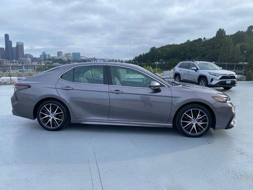Predawn Gray Mica 2024 Toyota Camry SE