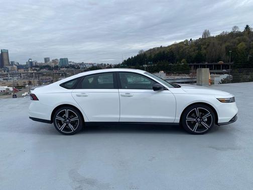 Platinum White Pearl 2026 Honda Accord Hybrid Sport