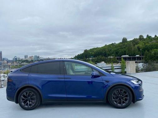 2023 Tesla Model X Standard Range
