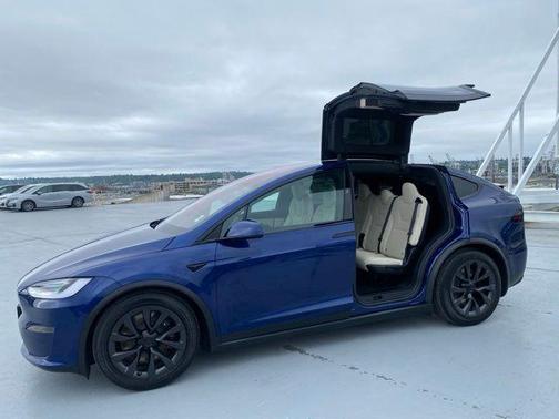 2023 Tesla Model X Standard Range