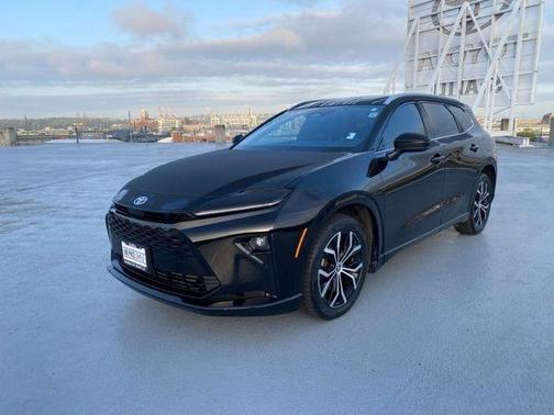 Black 2025 Toyota Crown Signia XLE