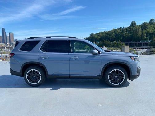 Sonic Gray Pearl 2026 Honda Pilot Touring