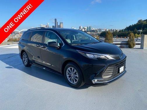 2024 Toyota Sienna XLE