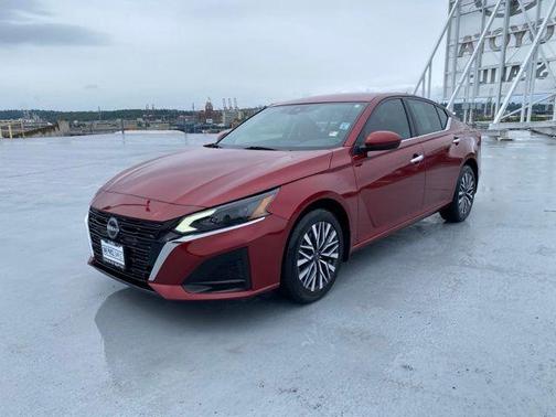 Scarlet Ember 2023 Nissan Altima 2.5 SV