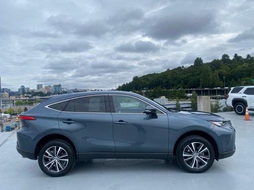2024 Toyota Venza LE
