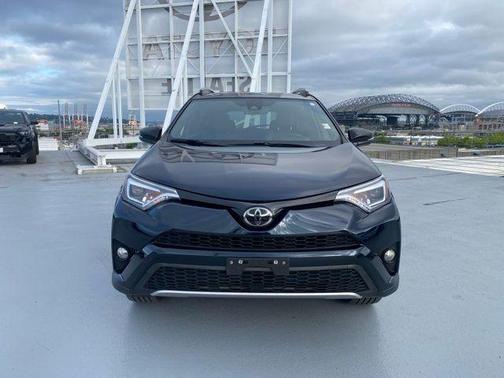 2018 Toyota RAV4 SE