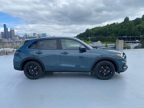 Pearl 2027 Honda HR-V Sport