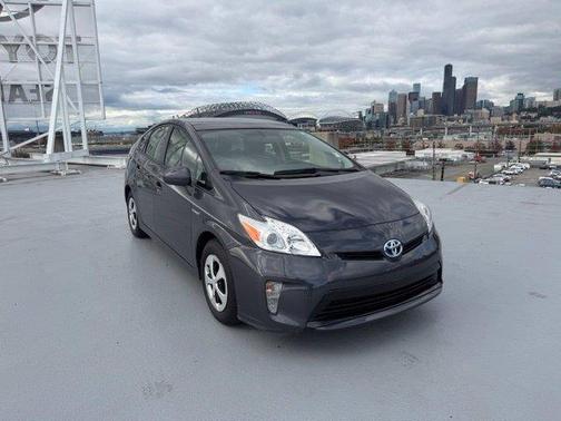 Winter Gray Metallic 2012 Toyota Prius Four