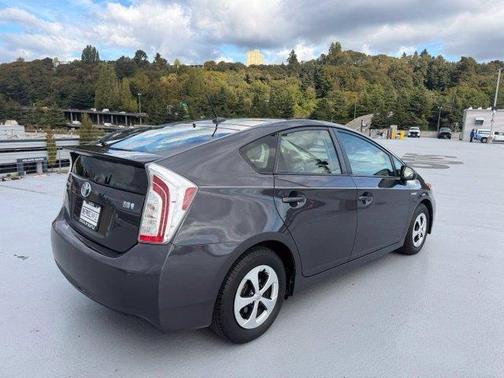 Winter Gray Metallic 2012 Toyota Prius Four
