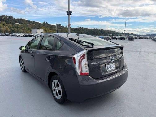 Winter Gray Metallic 2012 Toyota Prius Four