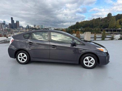 Winter Gray Metallic 2012 Toyota Prius Four