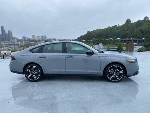Urban Gray Pearl 2026 Honda Accord SE