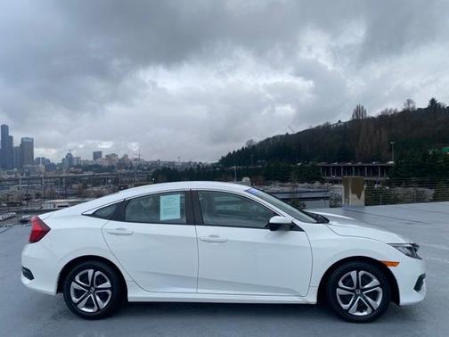 Photo 2 of 17 of 2017 Honda Civic LX