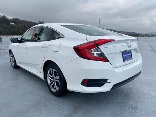 Photo 5 of 17 of 2017 Honda Civic LX