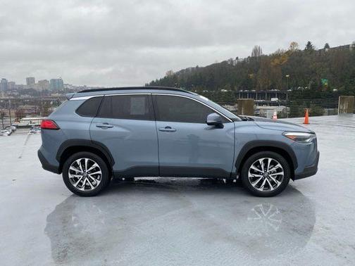 2022 Toyota Corolla Cross XLE