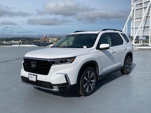 2025 Honda Pilot Touring