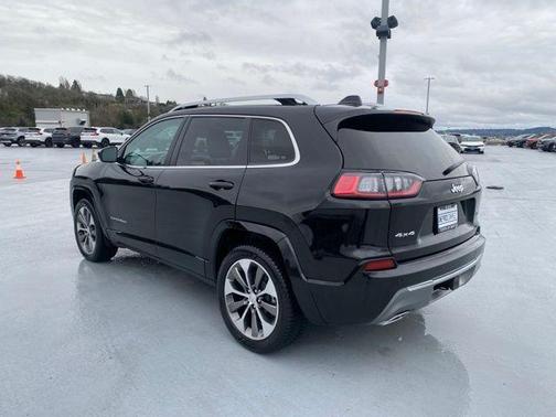 2019 Jeep Cherokee Overland
