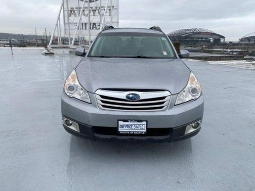 2010 Subaru Outback 2.5i Premium