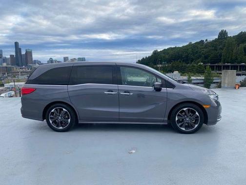 Modern Steel Metallic 2022 Honda Odyssey Elite