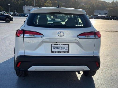 Wind Chill Pearl 2023 Toyota Corolla Cross L
