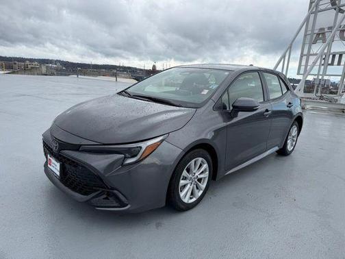 2025 Toyota Corolla Hatchback SE