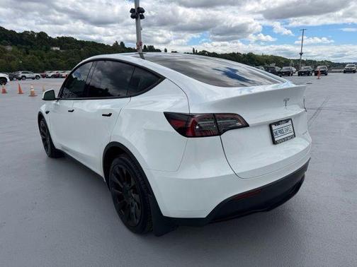 Pearl White Multi 2023 Tesla Model Y Long Range