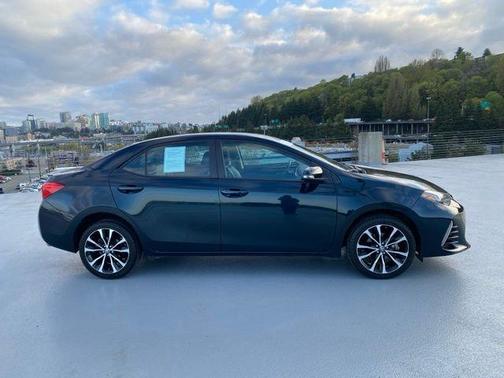 Galactic Aqua 2018 Toyota Corolla SE