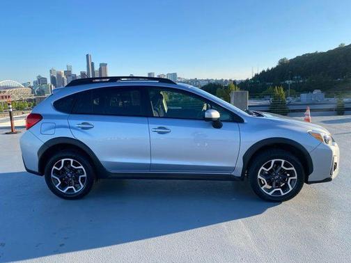 Ice Silver Metallic 2017 Subaru Crosstrek 2.0i Premium