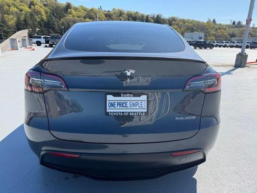 Midnight Silver Metallic 2023 Tesla Model Y Performance