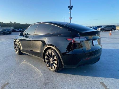 2023 Tesla Model Y Performance