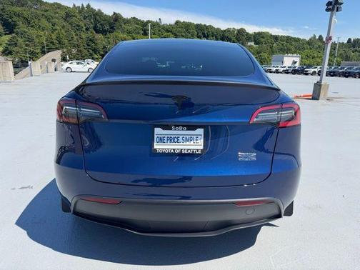 Deep Blue Metallic 2023 Tesla Model Y Performance