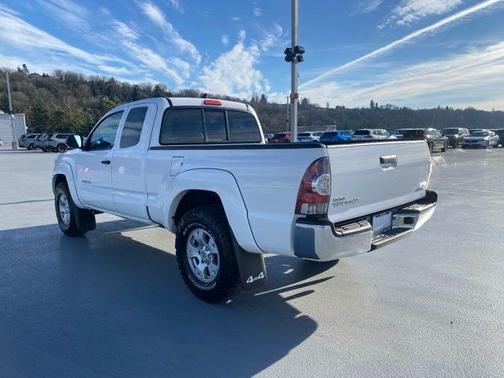2015 Toyota Tacoma Base