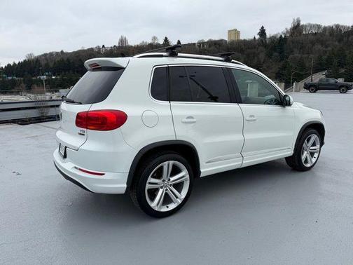 2016 Volkswagen Tiguan R-Line