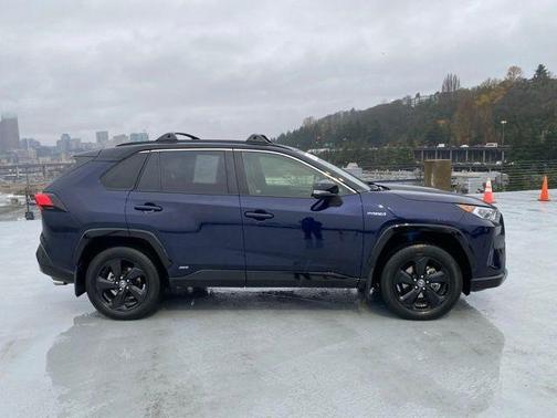 2020 Toyota RAV4 Hybrid XSE