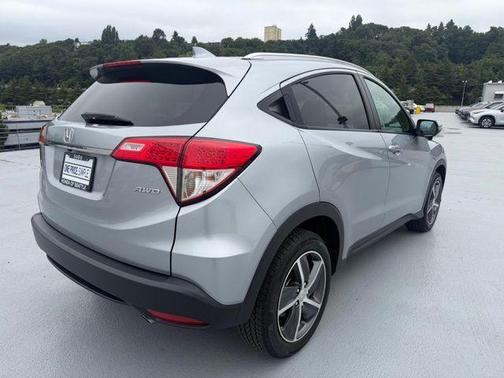 Lunar Silver Metallic 2022 Honda HR-V EX
