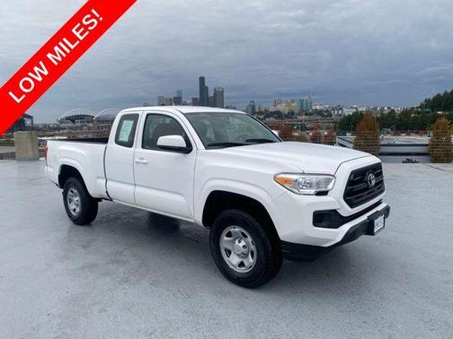 2017 Toyota Tacoma SR