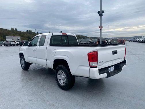 2017 Toyota Tacoma SR