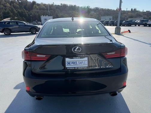 2016 Lexus IS 300 Base