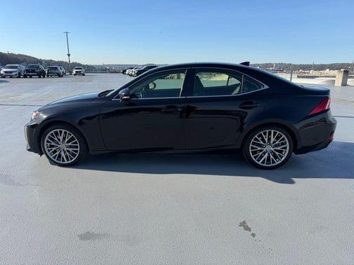 2016 Lexus IS 300 Base