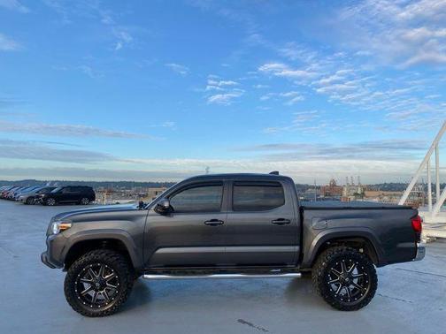 2020 Toyota Tacoma SR5