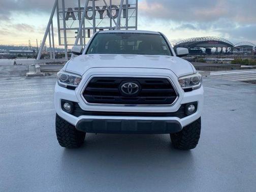 Super White 2018 Toyota Tacoma SR5
